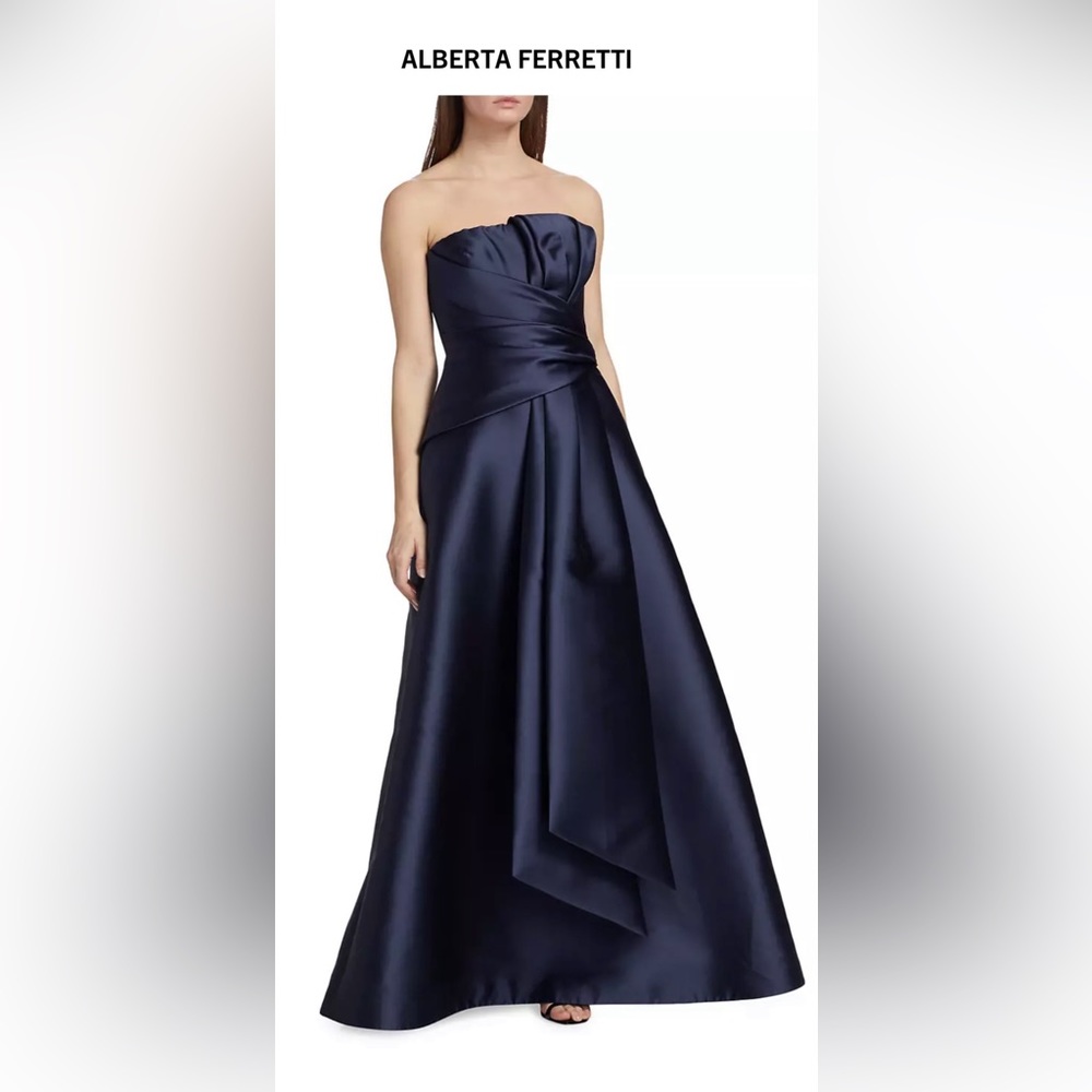 Elegant Alberta Ferretti Navy Blue strapless gown. US size 2. Made in Italy.